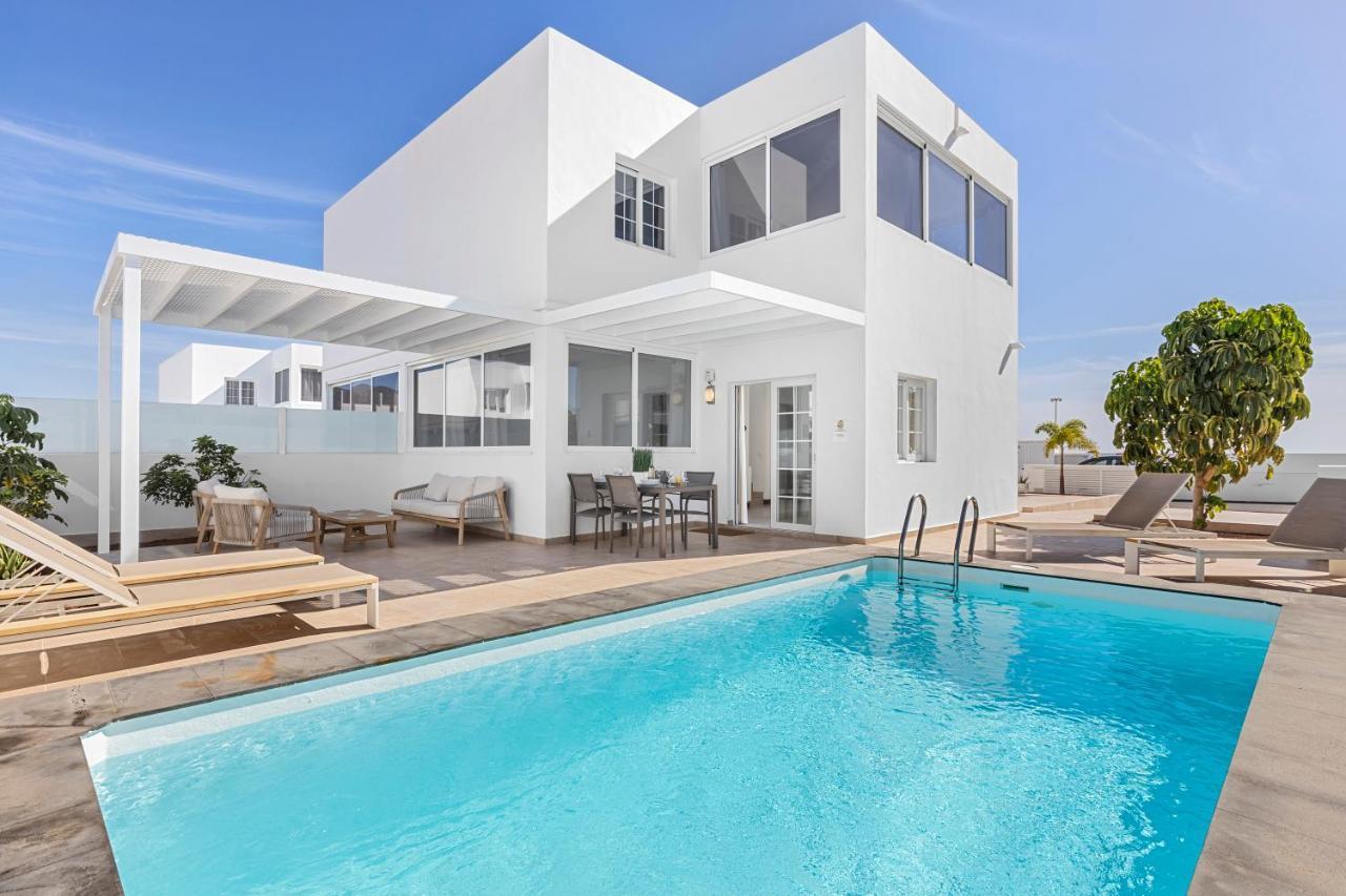 Villa Atlantica - Heated Pool In Playa Blanca Екстер'єр фото