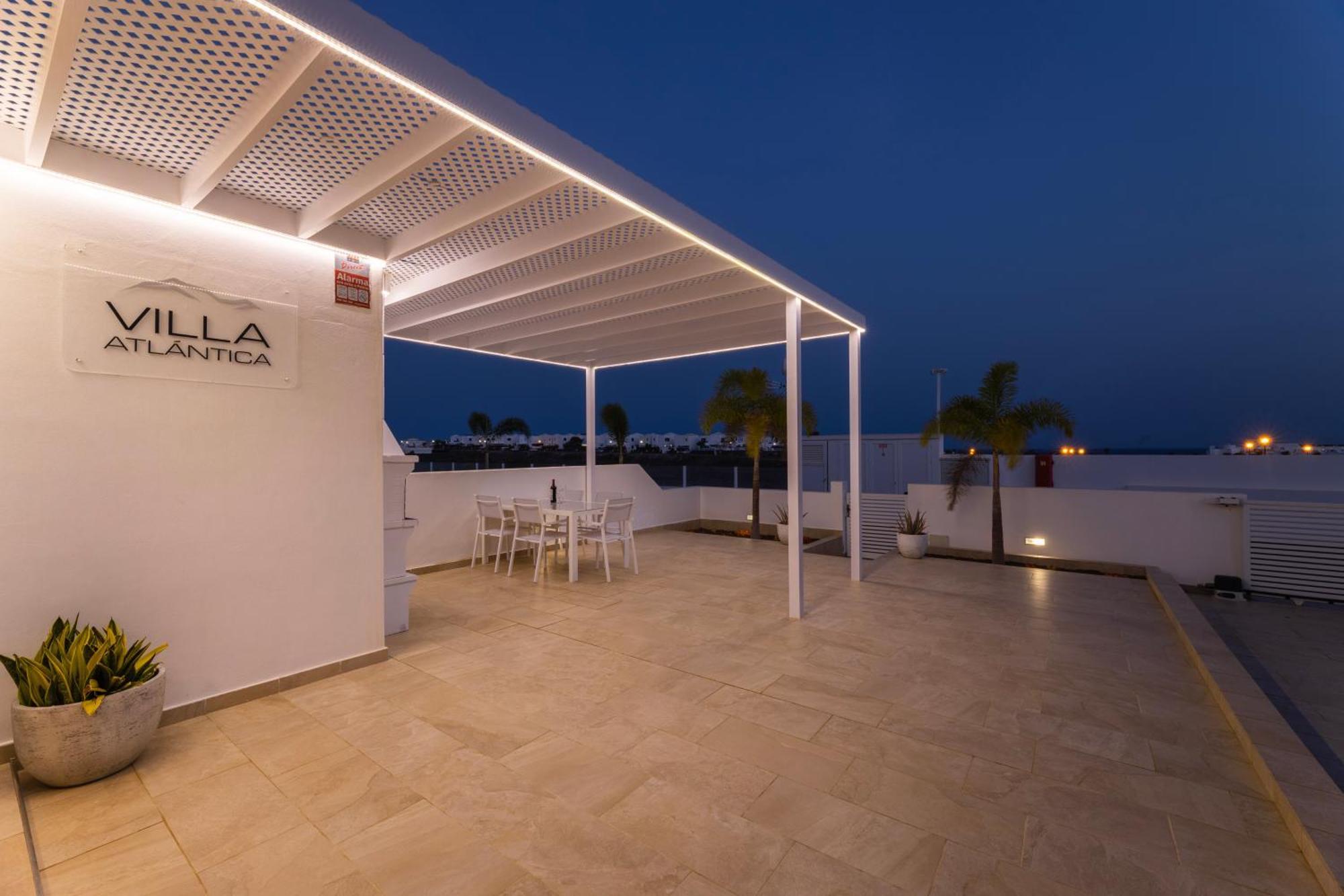 Villa Atlantica - Heated Pool In Playa Blanca Екстер'єр фото